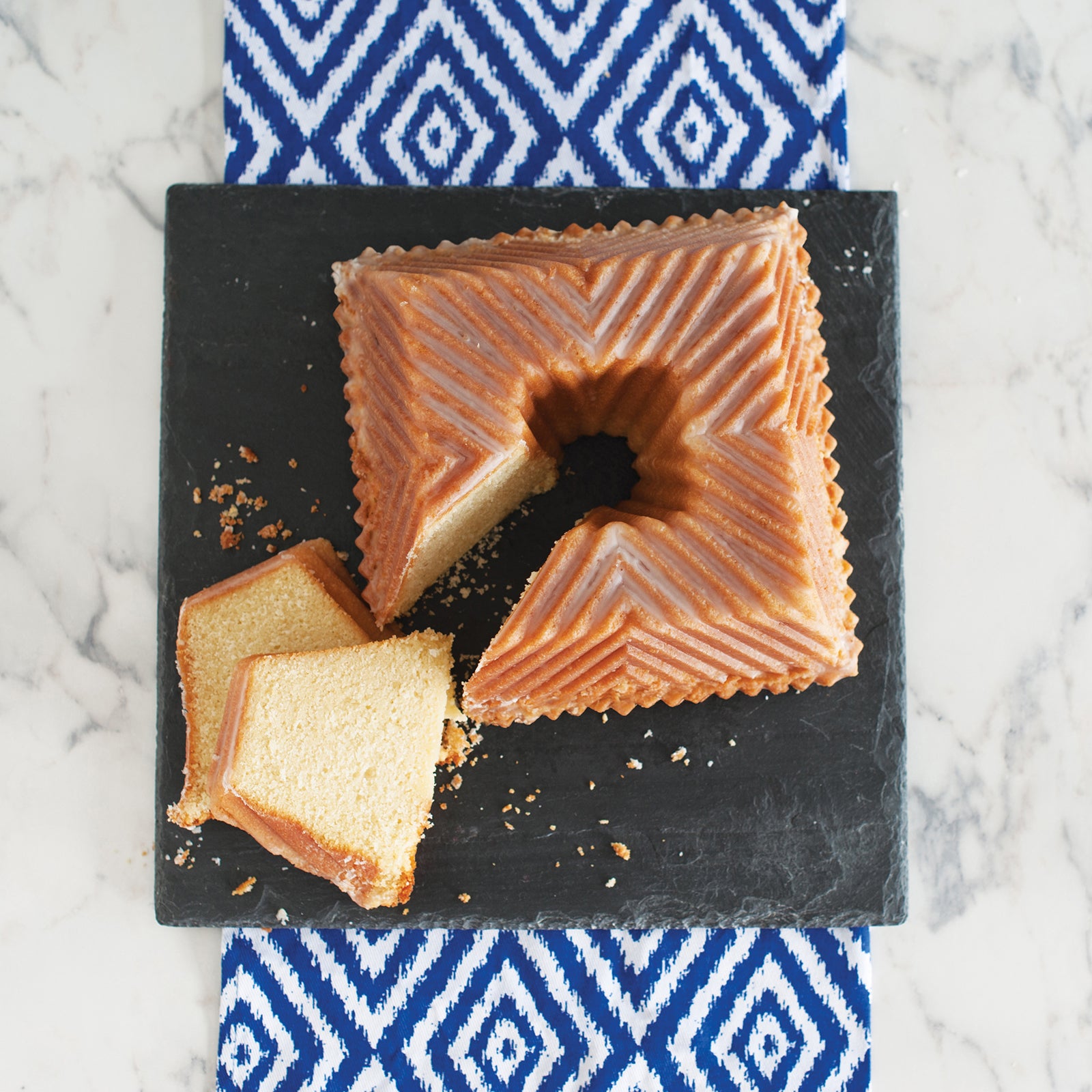 Nordic Ware Cast Aluminum Bundt Squared Pan