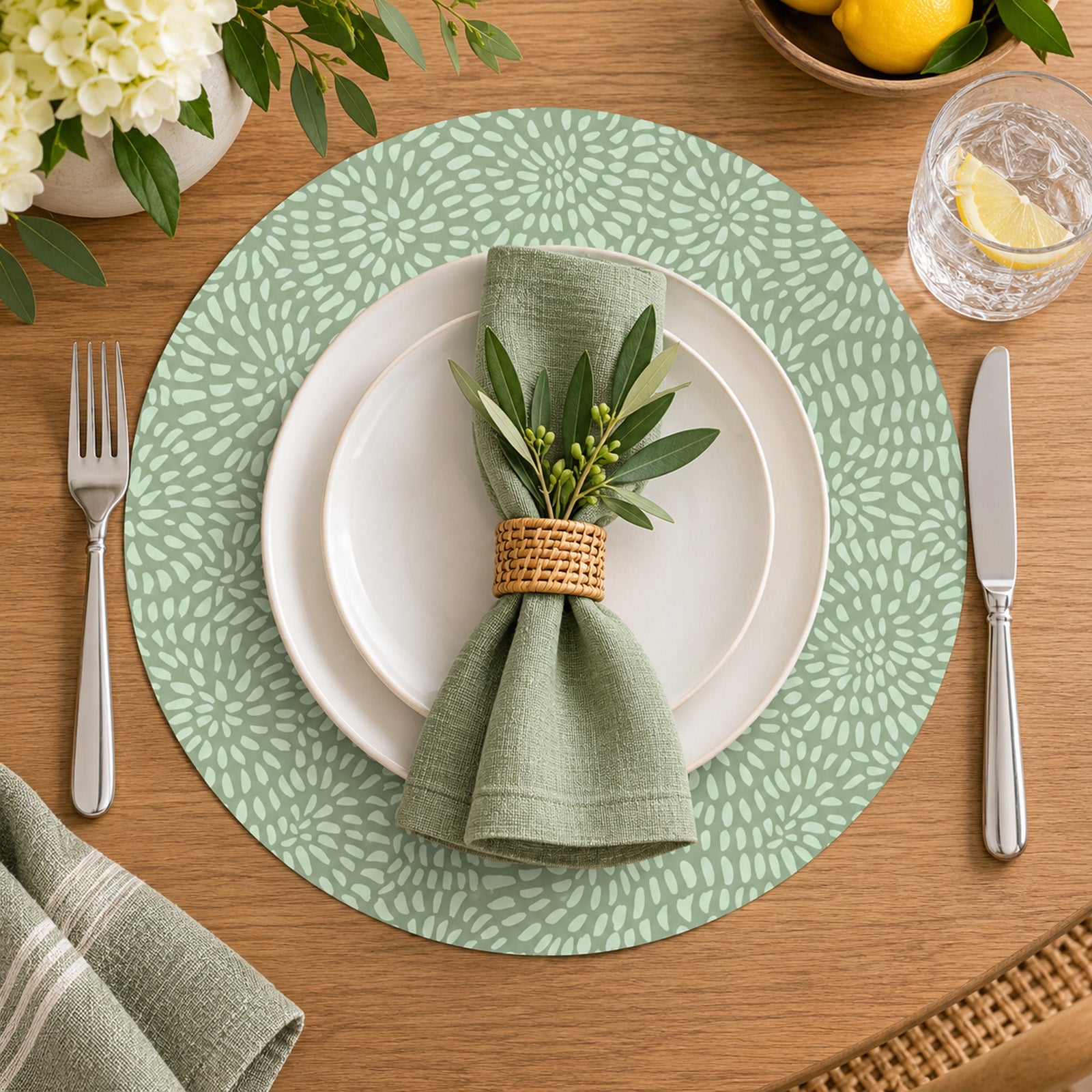 Davanti by Frieling Casa Round Vinyl Placemat, 15" Diameter, Sage Green Petal Print – Easy-Clean Table Mat for Dining & Kitchen