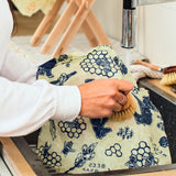 Bee's Wrap Cut-to-Size Beeswax Wrap Roll, Bees & Bears