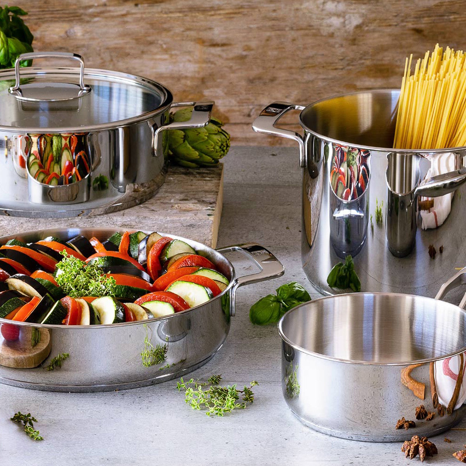 BRA Cookware Signature Stainless Steel Stock Pot w/Glass Lid, 9.5-Inch, 4-Quart