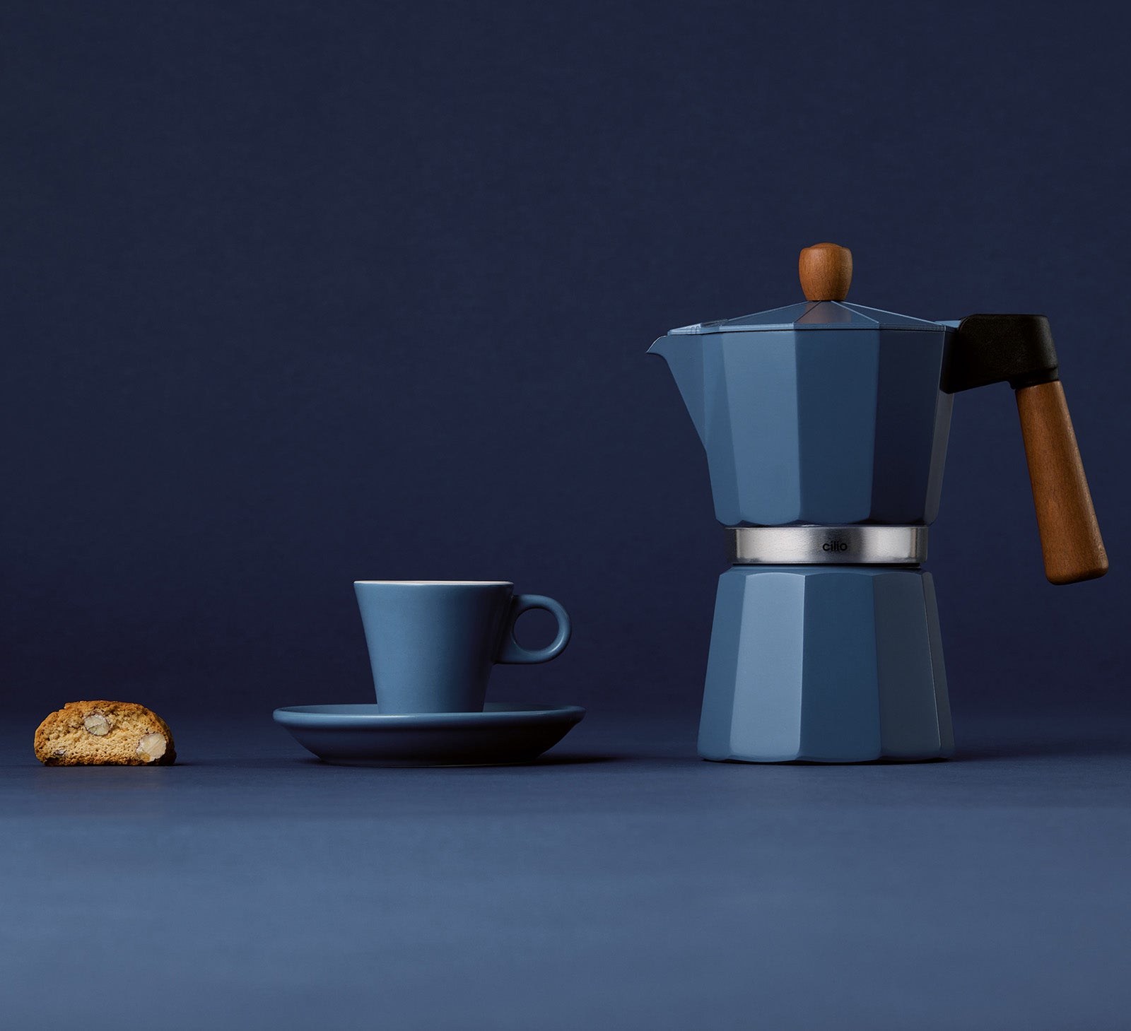 Cilio Legno Stovetop Espresso Maker, Blue, 15-Ounce