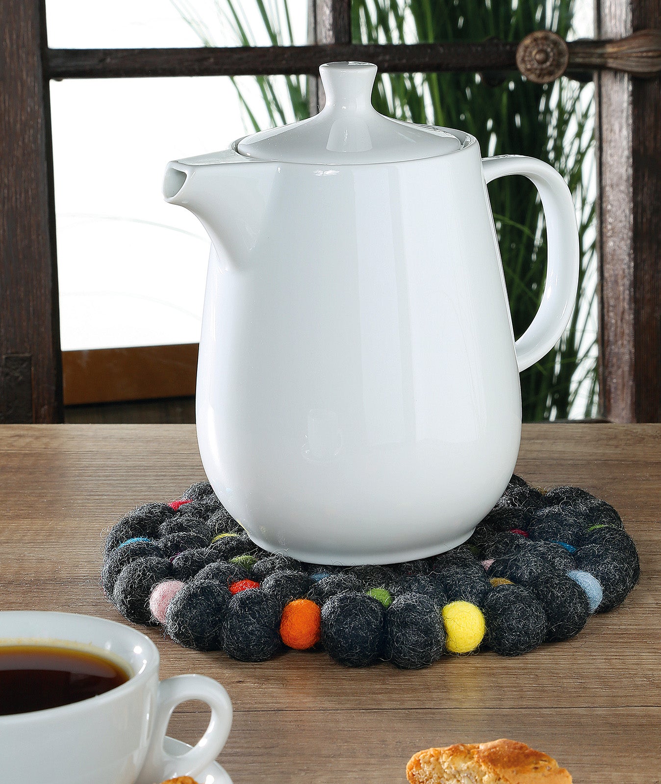 Cilio Fair Trade Virgin Sheep Wool Trivet, Handcrafted in Nepal, 8.5-Inch Round, Charcoal