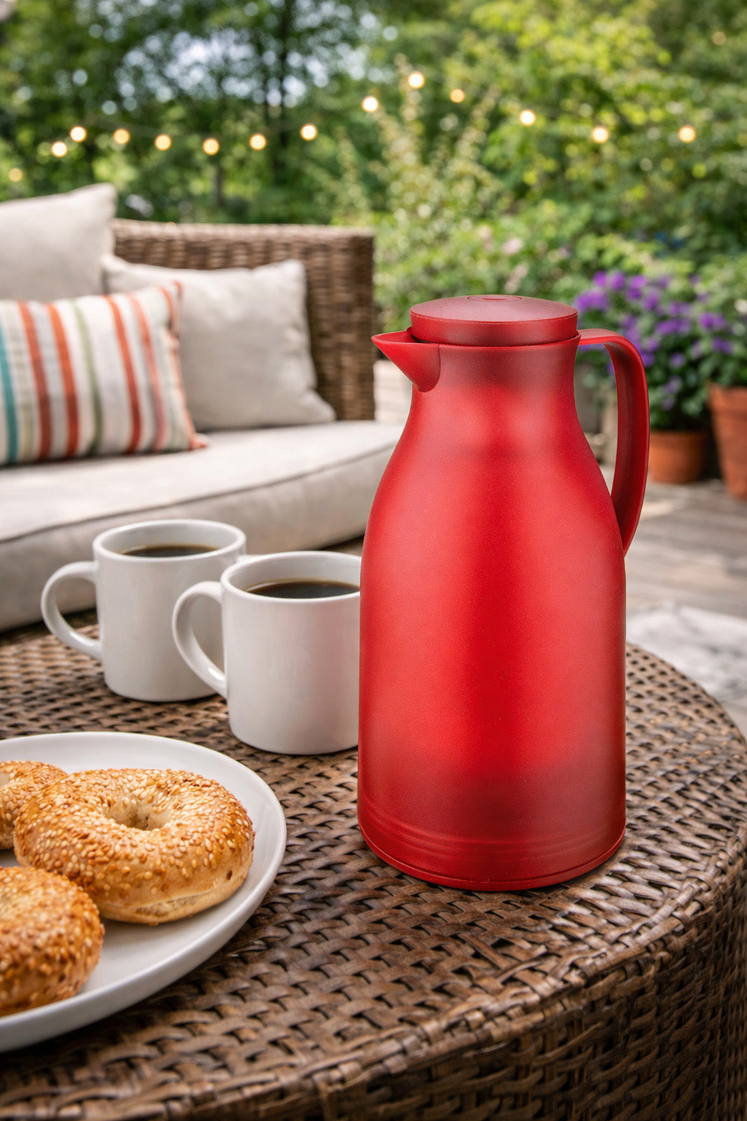 Cilio Monza Premium Insulated Server, Durable Glass Liner, 34 fl. Oz, Matte Red