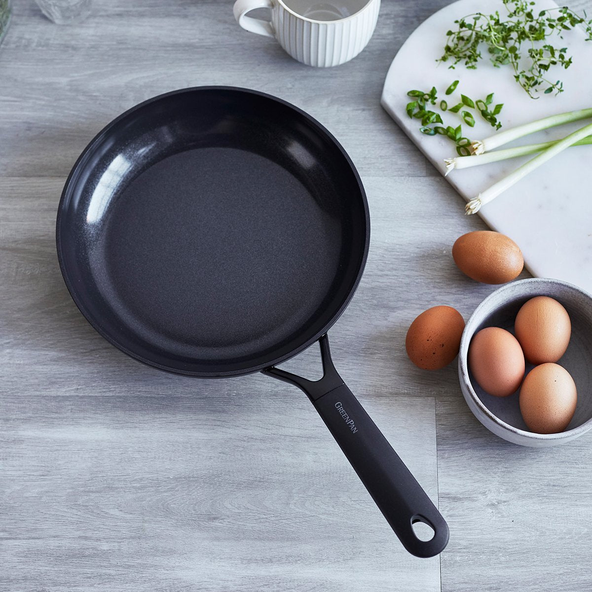 GreenPan SmartShape Healthy Ceramic Nonstick Hard Anodized 9.5-Inch Fry Pan