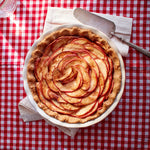 Emile Henry Modern Classics 9-Inch Ribbed Pie Dish, Sugar