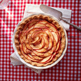 Emile Henry Modern Classics 9-Inch Ribbed Pie Dish, Sugar