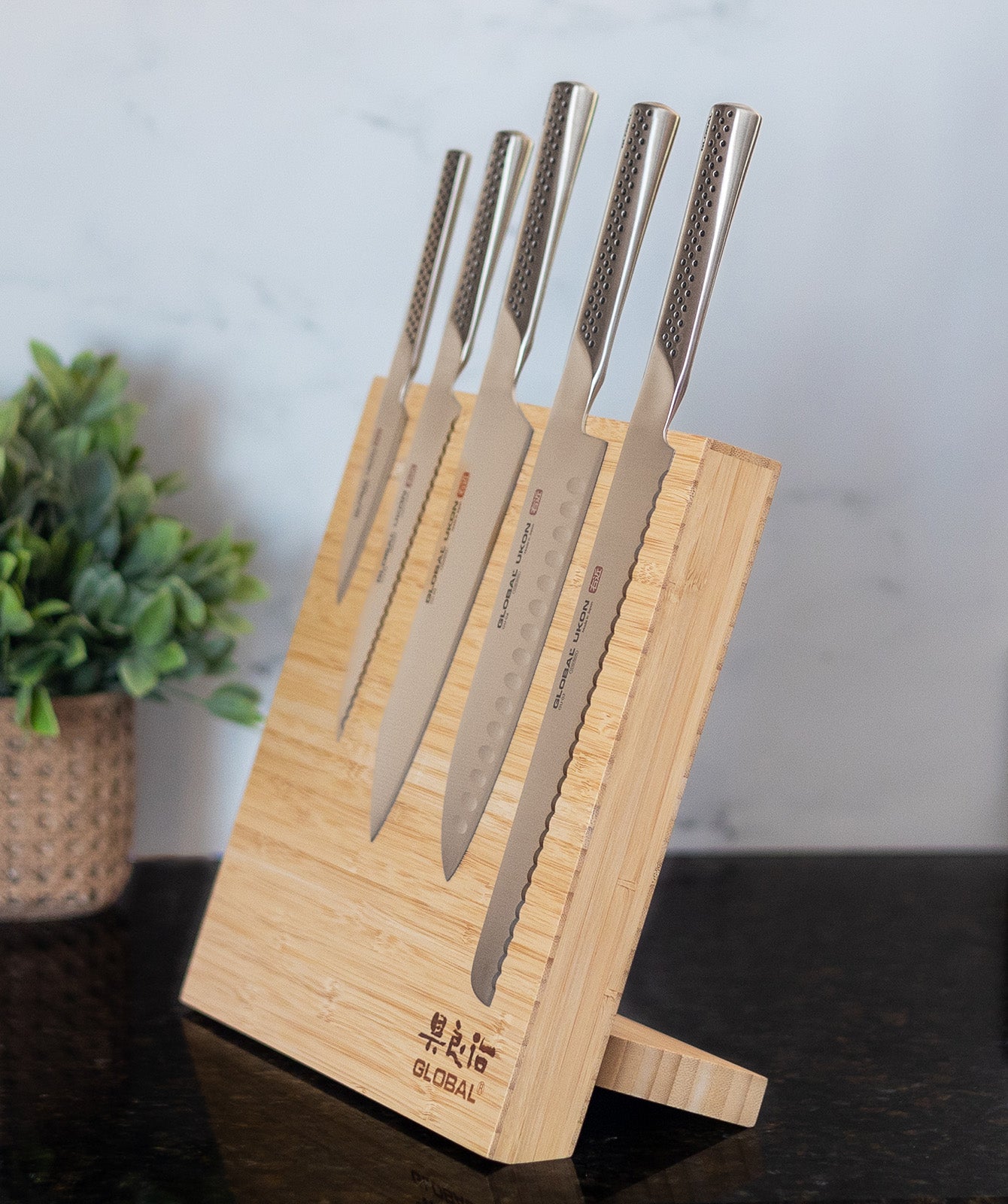 Global Bitoku Ukon Essentials 6 Piece Knife Set with Magnetic Block, Hardwood