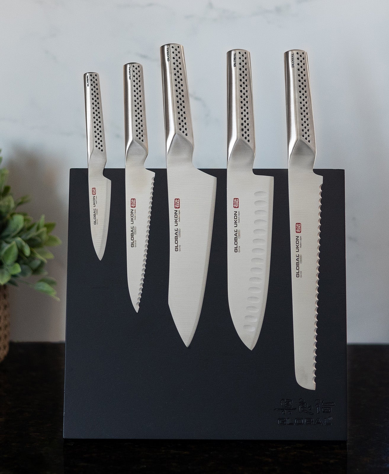 Global Bitoku Ukon Essentials 6 Piece Knife Set with Magnetic Block, Rubberwood