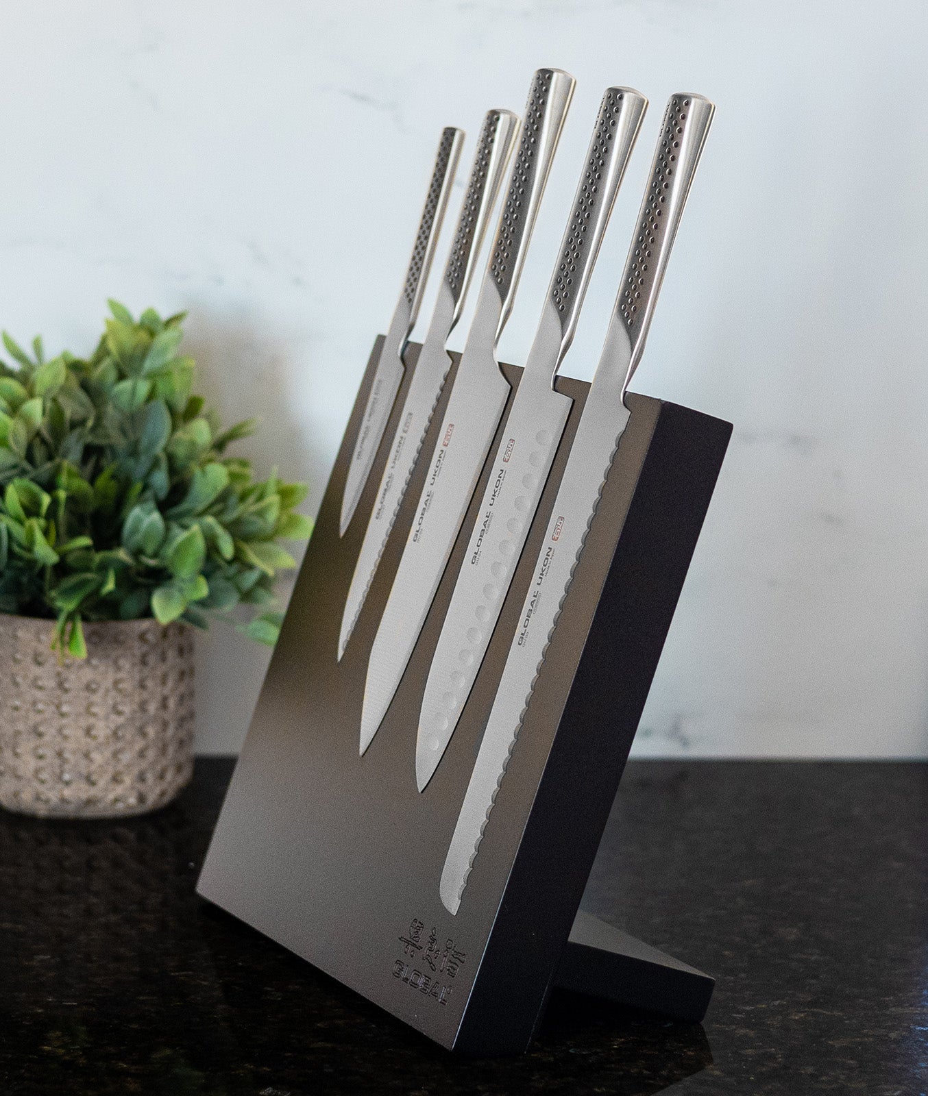 Global Bitoku Ukon Essentials 6 Piece Knife Set with Magnetic Block, Rubberwood