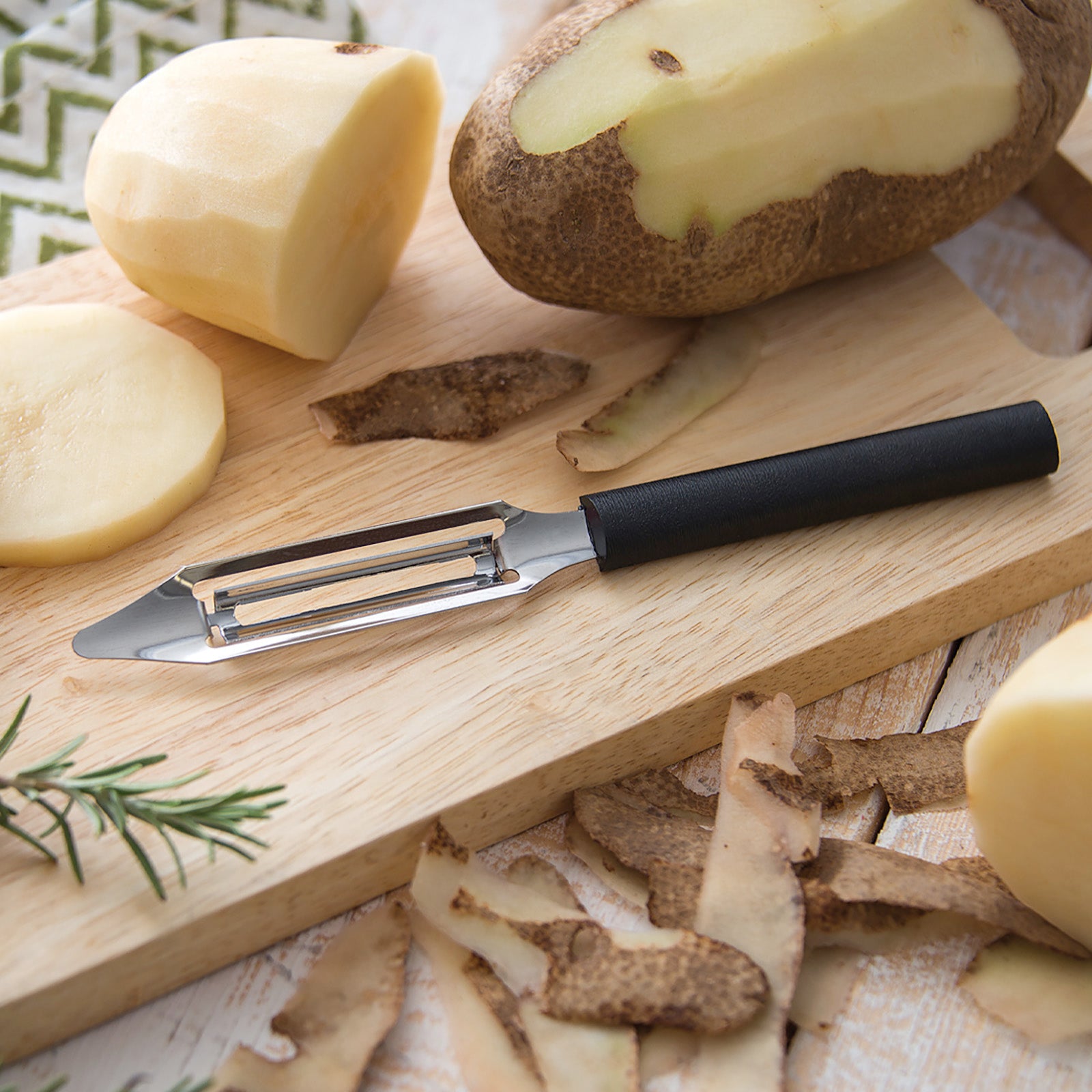 Rada 3 Piece Paring Knives Galore Set & 1.75-Inch Swivel Vegetable Peeler, Black Handless