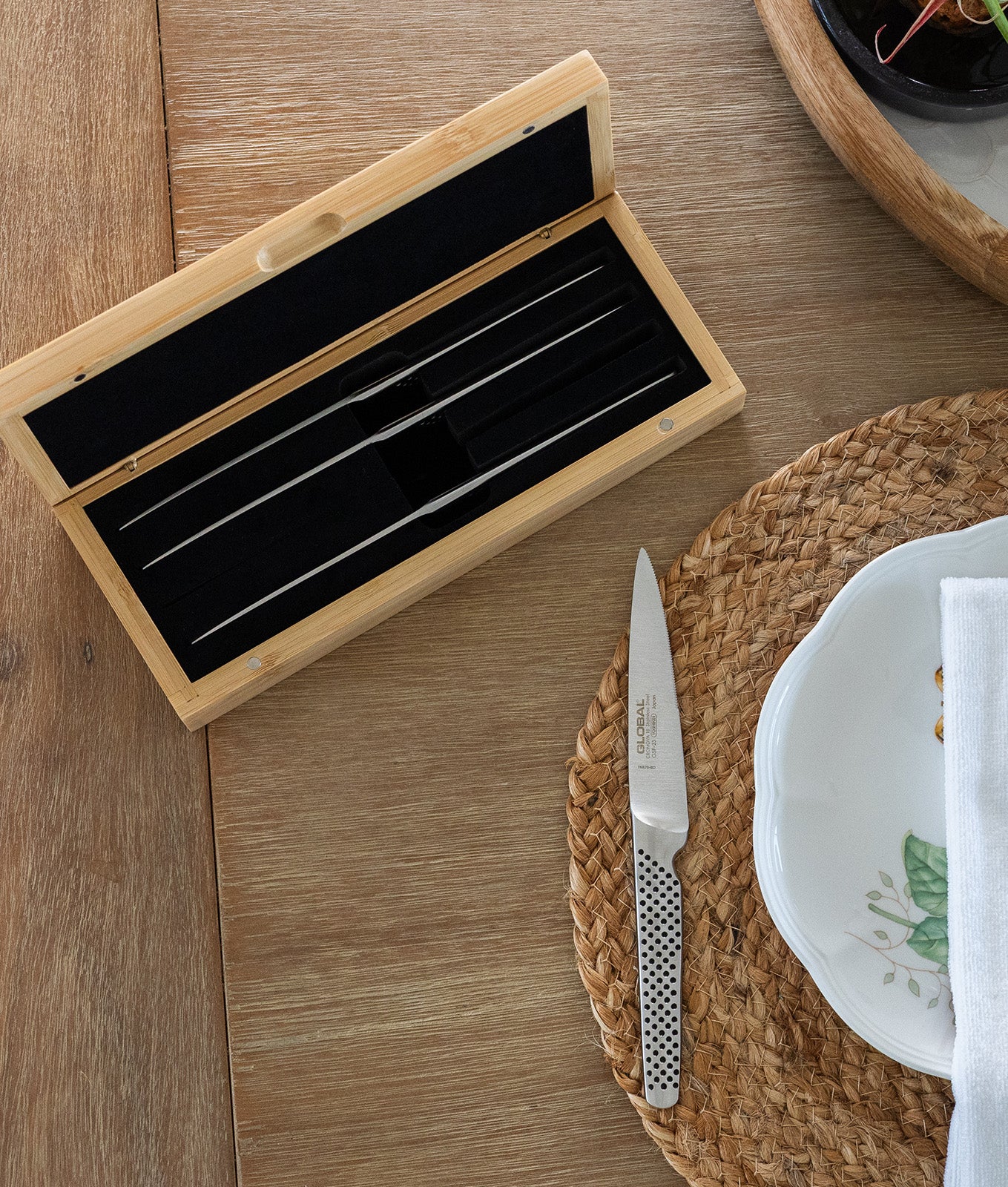 Global 4-Piece Steak Knife Set with Bamboo Box