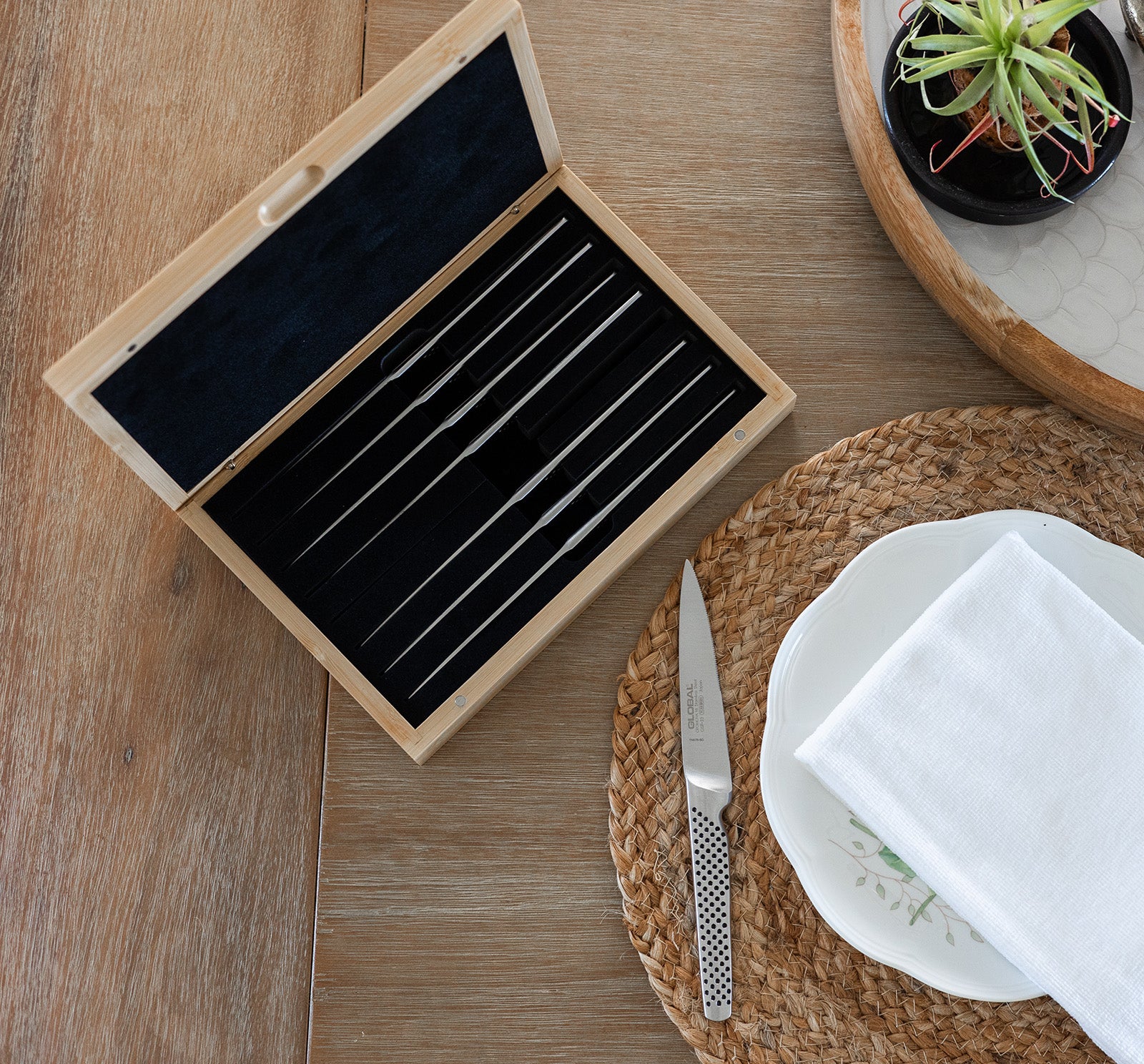 Global 8-Piece Steak Knife Set with Bamboo Box