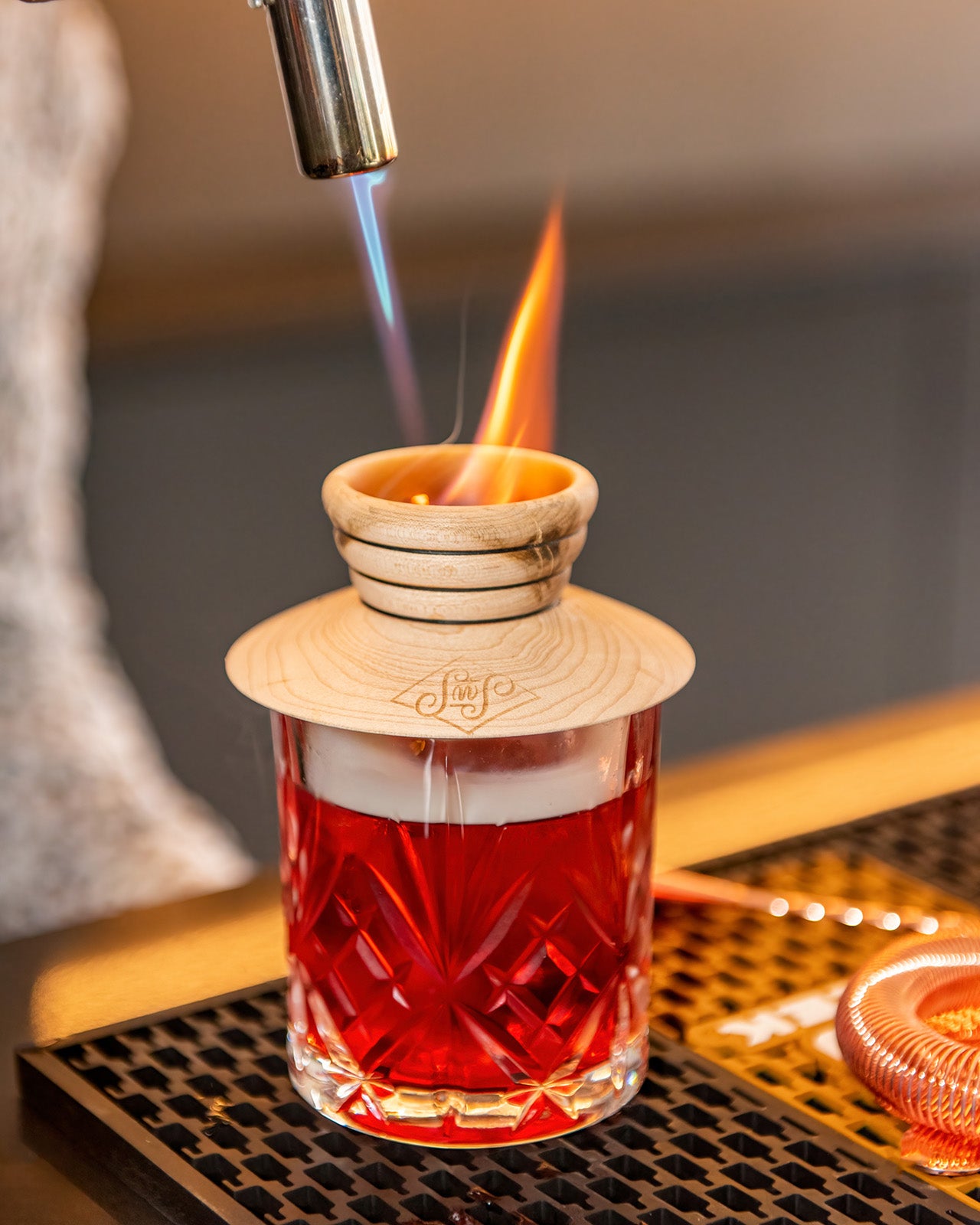 Spirits with Smoke Smoking Saucer Set - 1 Maple Wood Saucer, 3 Wood Chips for Cocktail Smoker & 4 Coasters