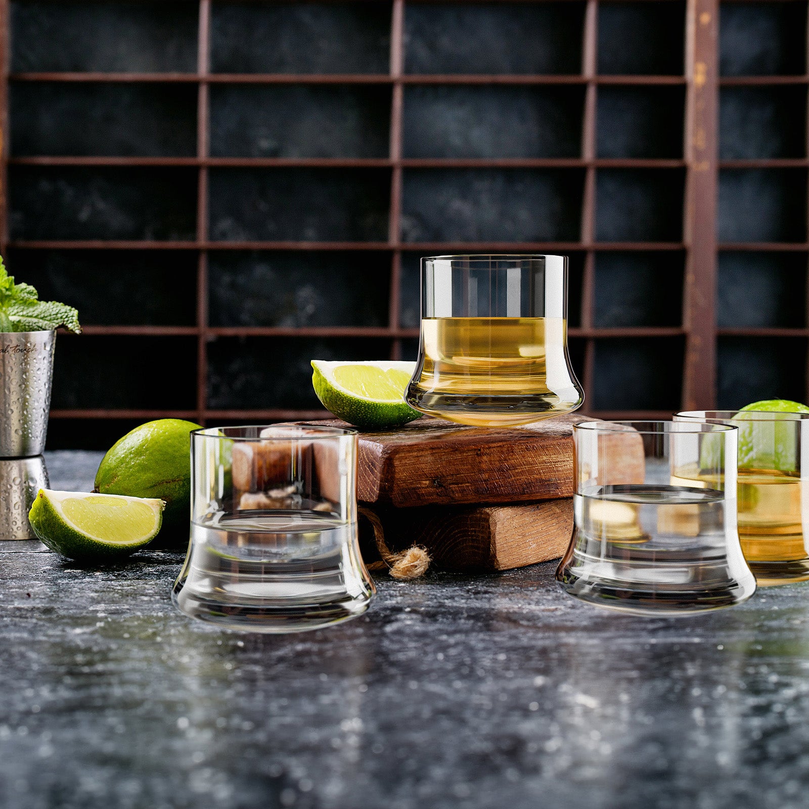 Final Touch Revolve - Revolving Shot Glass - Set of 4