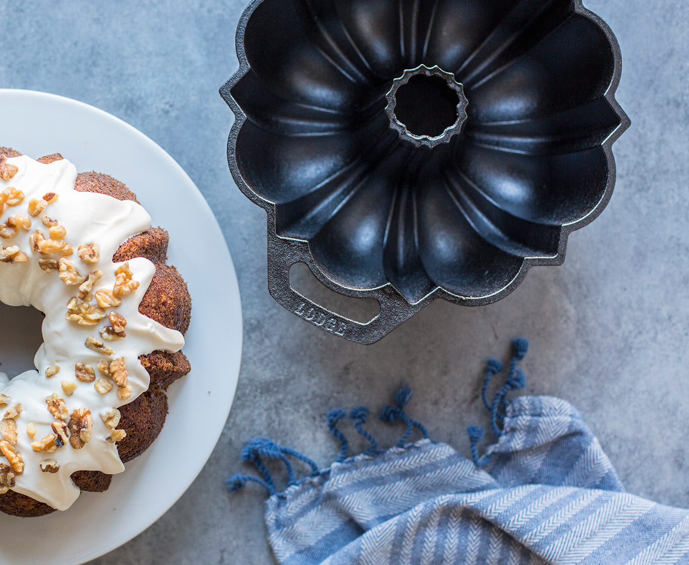 Lodge Legacy Series Fluted Cake Pan, Cast Iron