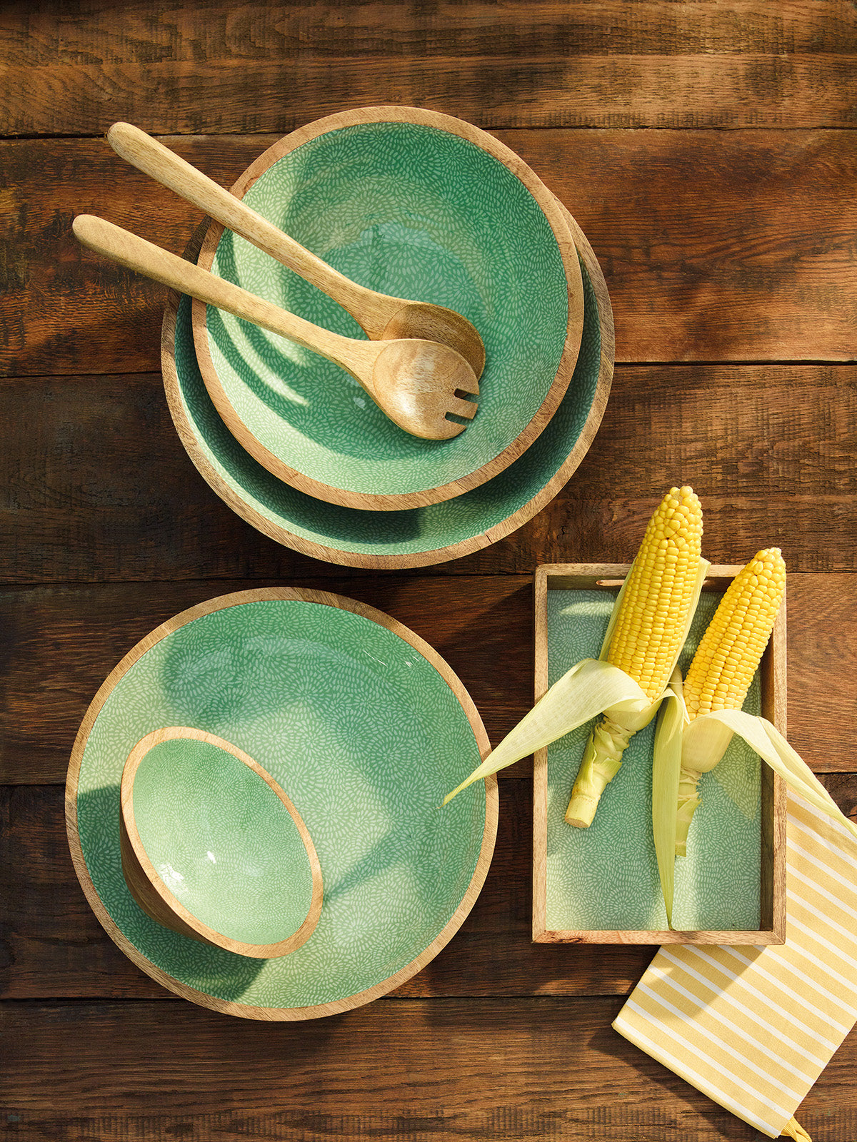 Zassenhaus Mango Wood Lacquered Serving Dish, 13.75" x 2.4", Green