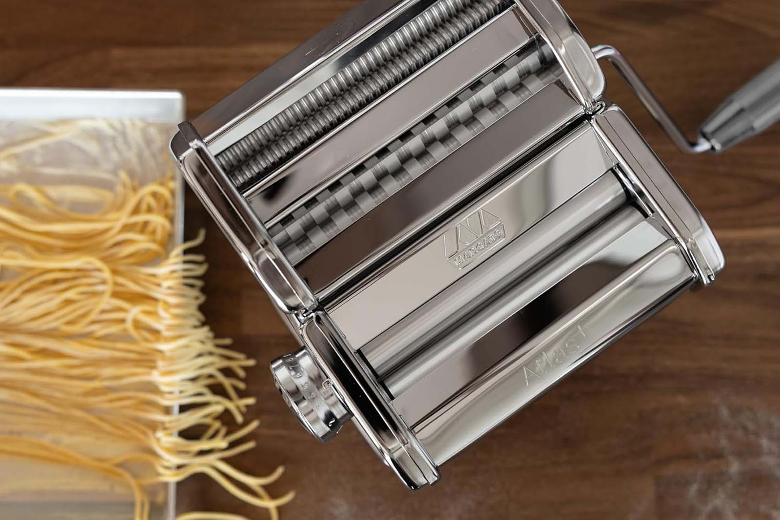 Marcato Atlas+ Pasta Machine with Cutter, Hand Crank, and Instructions, Made in Italy, Silver