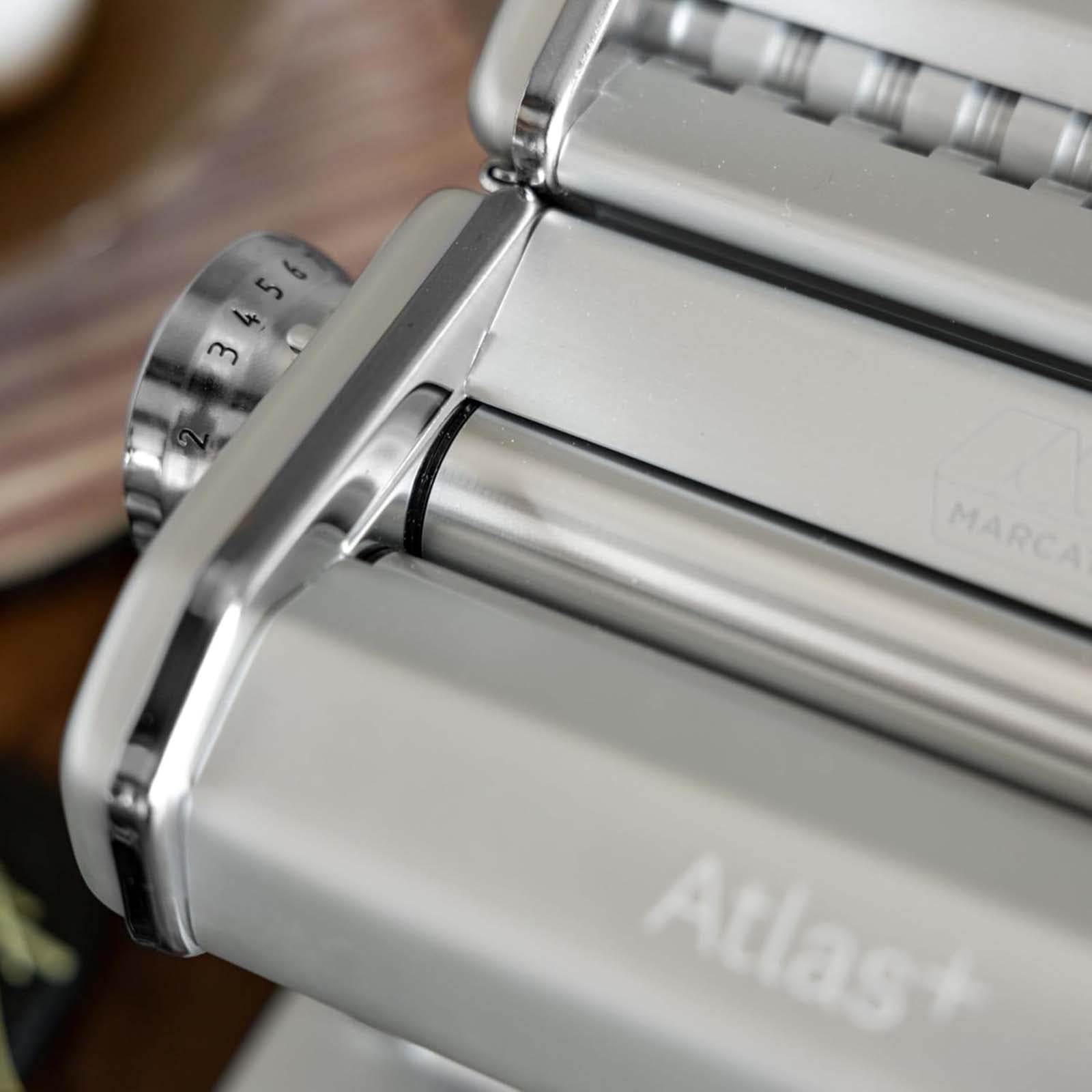 Marcato Atlas+ Pasta Machine with Cutter, Hand Crank, and Instructions, Made in Italy, Ice