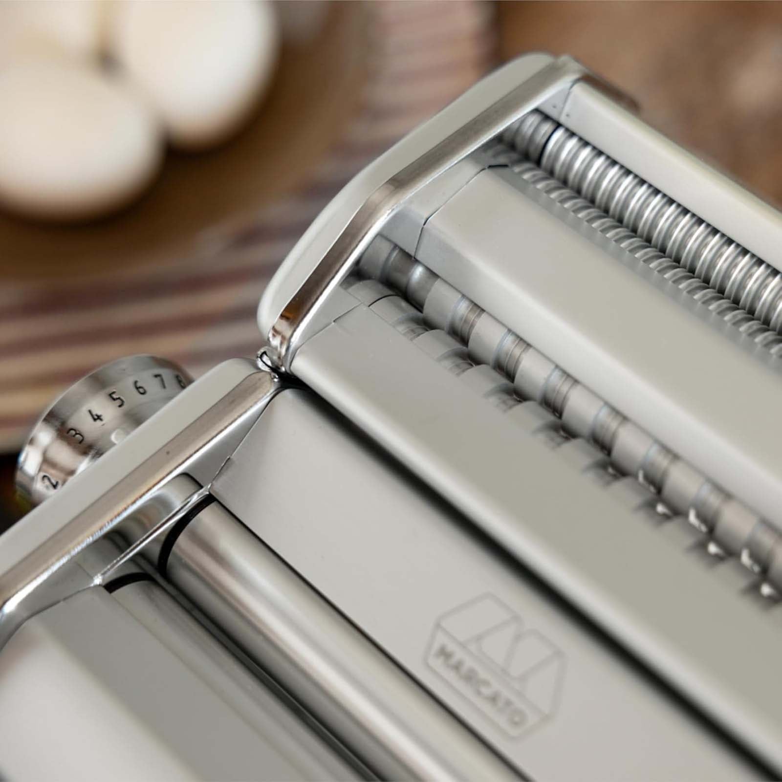 Marcato Atlas+ Pasta Machine with Cutter, Hand Crank, and Instructions, Made in Italy, Ice