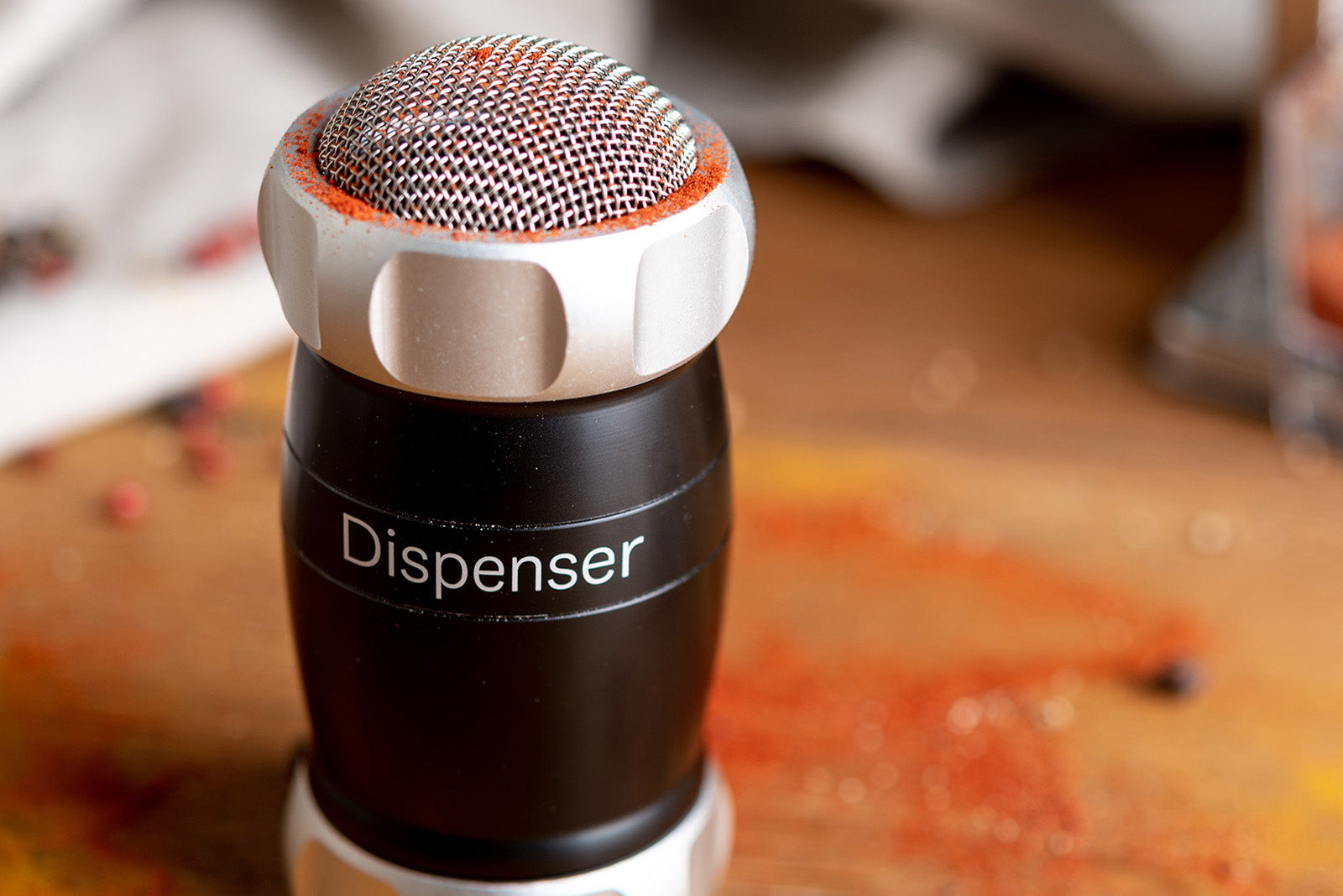 Marcato Design Line Dispenser Shaker for Flour, Powdered Sugar, and More, Black