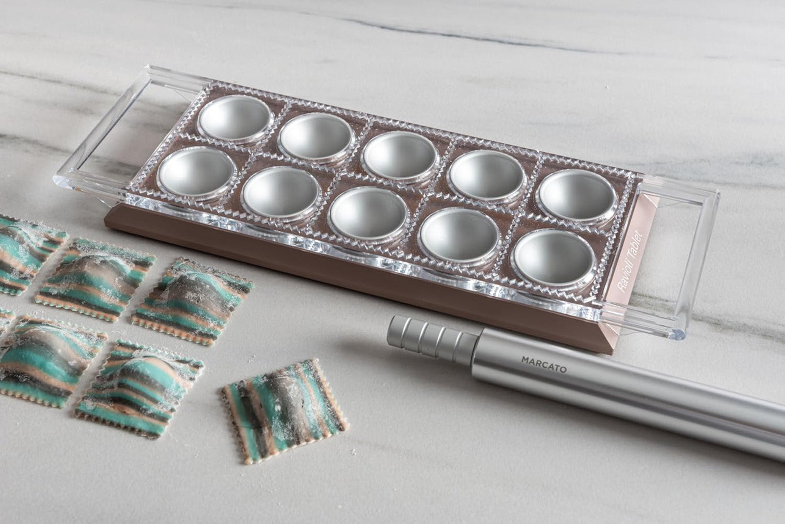 Marcato Atlas Tablet Pasta Maker, Made in Italy, Makes 10 Raviolis, Powder Pink