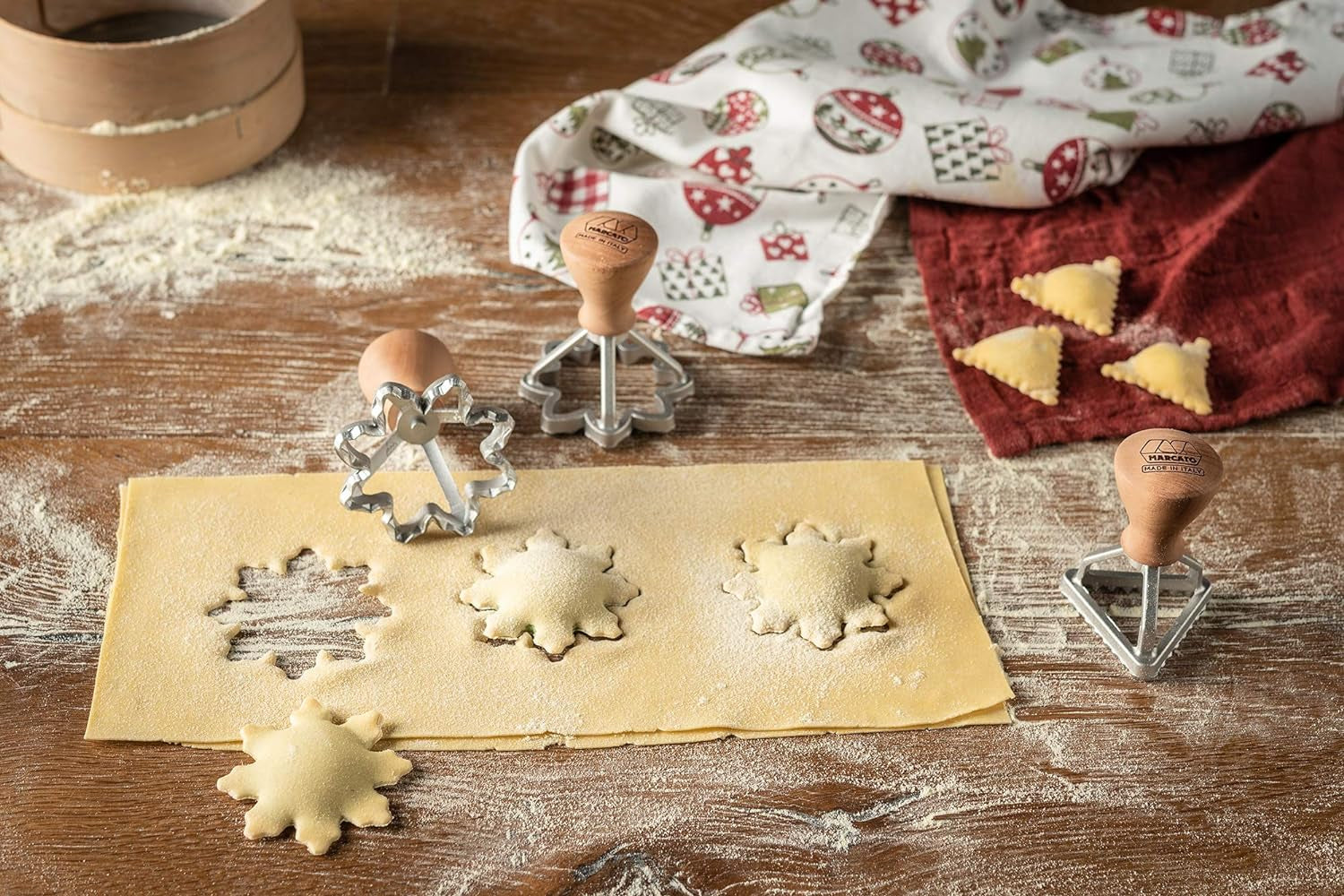 Marcato Classic Ravioli Maker Stamp, Flower Shape, 2.5-Inch