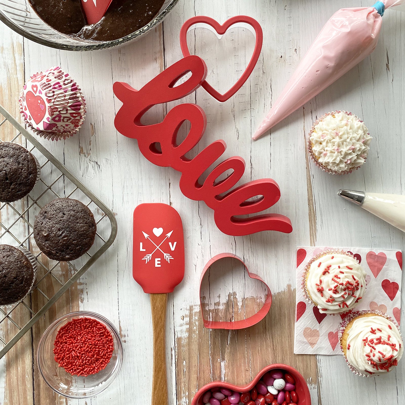 R&M International Daisy and Heart Spatula & Cookie Cutter Set