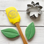 R&M International Daisy and Heart Spatula & Cookie Cutter Set