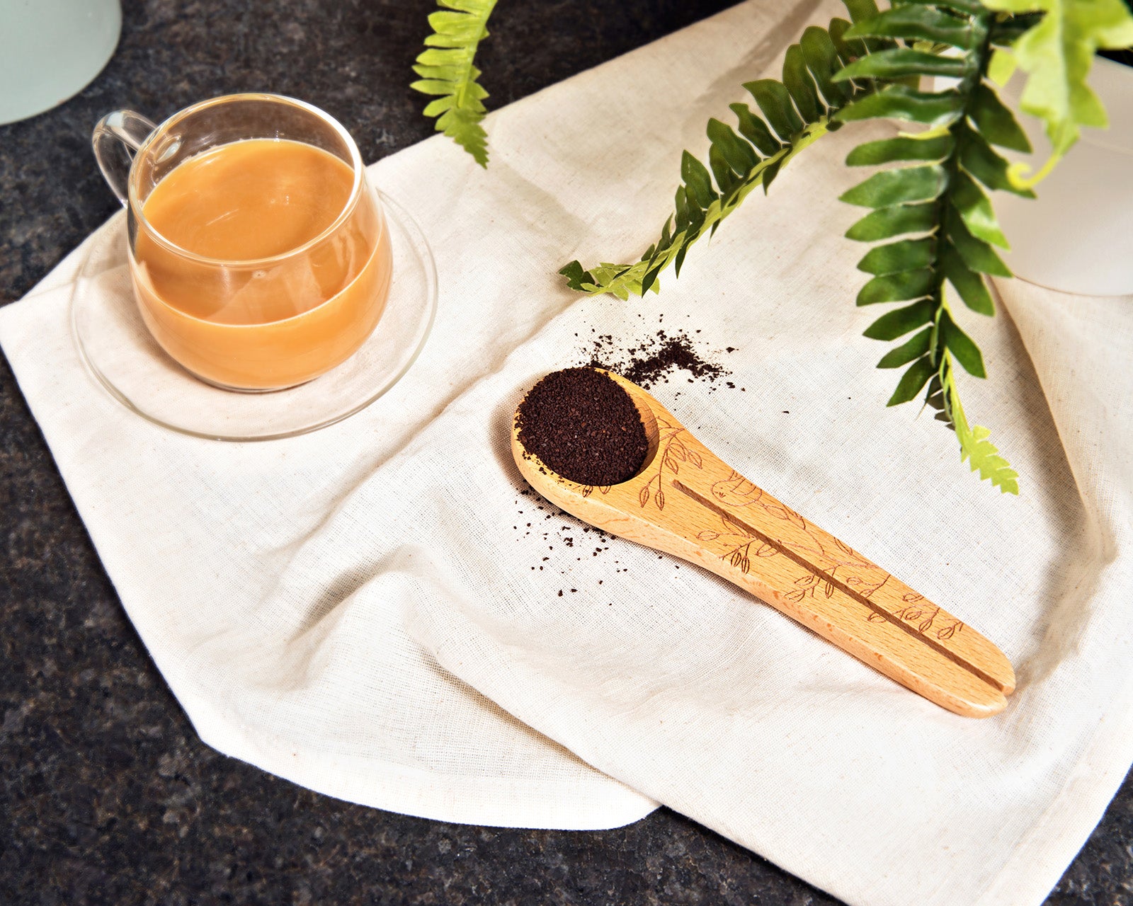 Talisman Designs Laser Etched Honey Bee Beechwood Coffee Scoop & Clip, Nature Collection