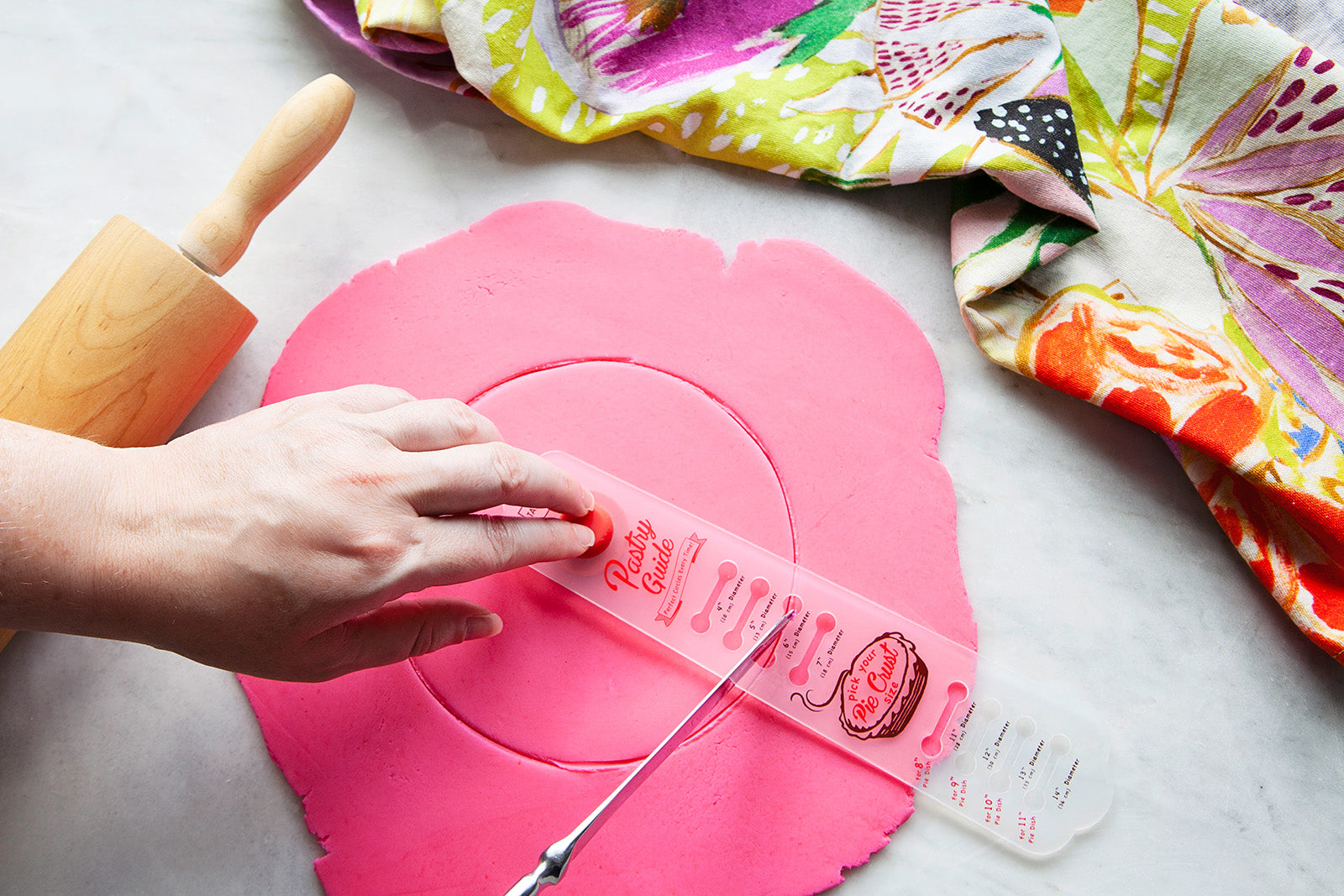 Talisman Designs Perfectly Round Pie Dough Cutting Pastry Guide