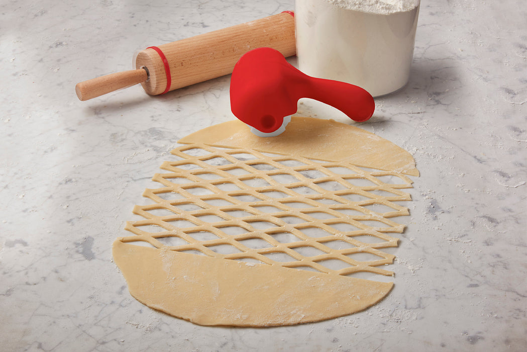 Talisman Designs Interchangeable Pastry Dough Cutter Set, Set of 2, Red