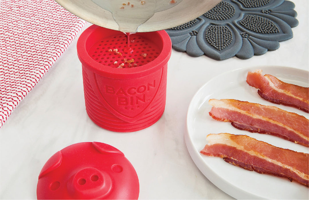 Talisman Designs Bacon Bin Silicone Grease Container with Strainer, 1 cup, Red