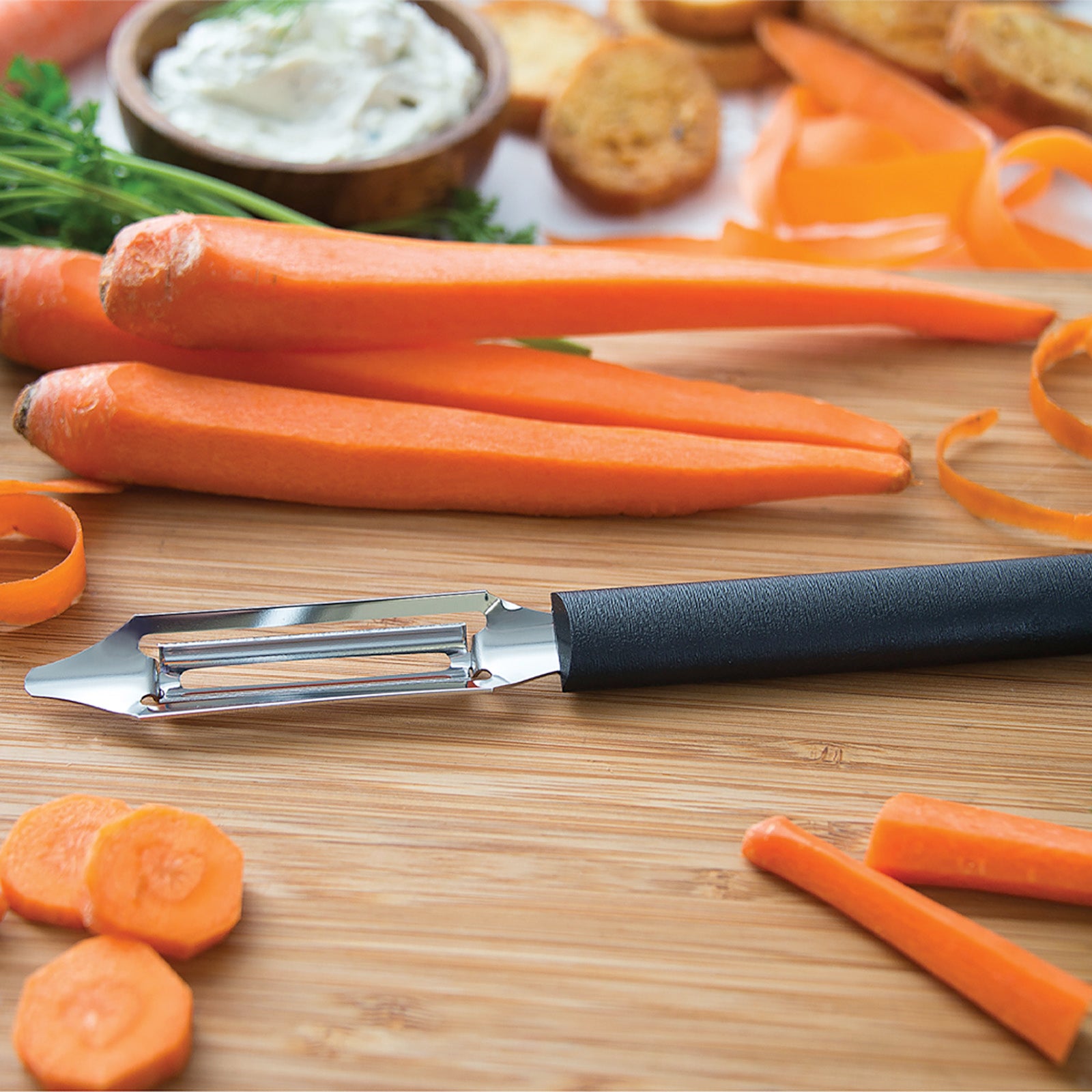 Rada Cutlery 2-Inch Deluxe Vegetable Peeler & 5-Inch Tomato Slicer Stainless Steel Serrated Blade, Black Handles