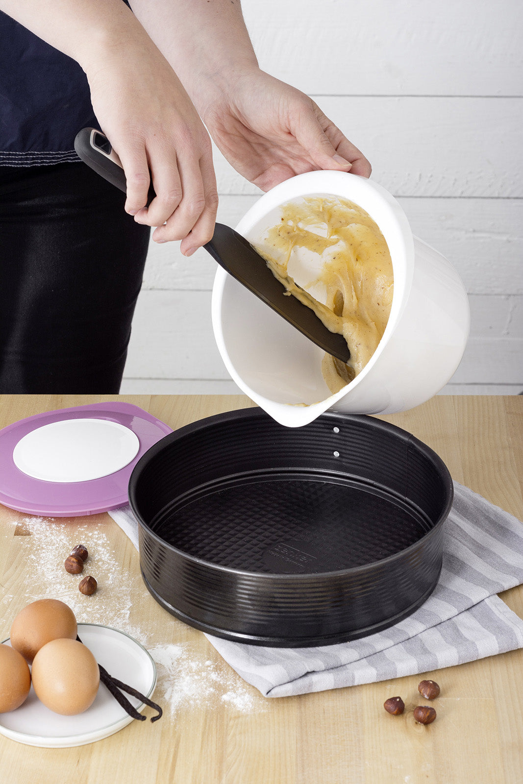 Zenker Cookware Zenker Nonstick 9-Inch Springform Pan, Black - eKitchenWorld.com