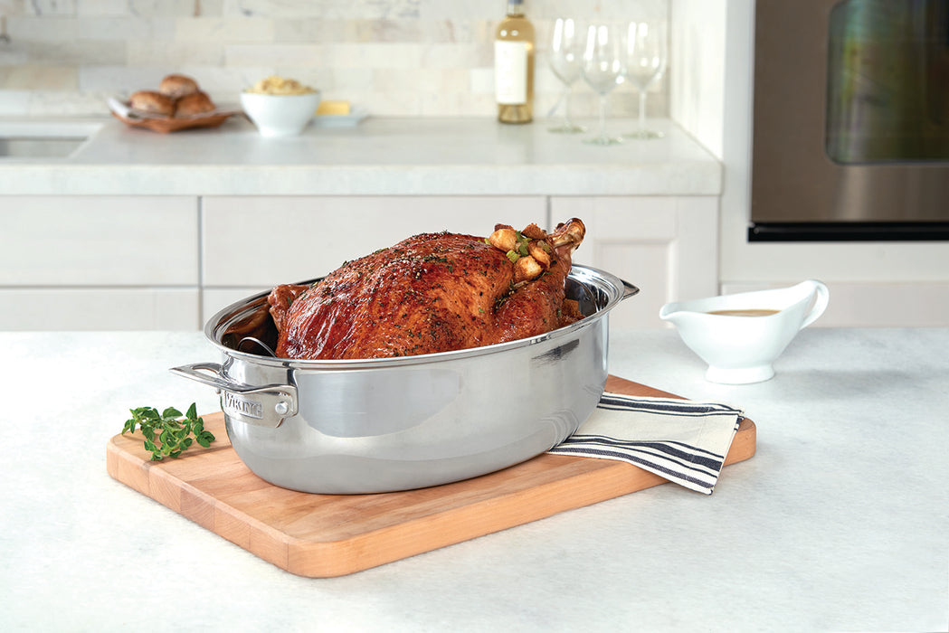 Viking 3-Ply 8.5-Quart Oval Roaster with Metal Induction Lid and Rack, Stainless