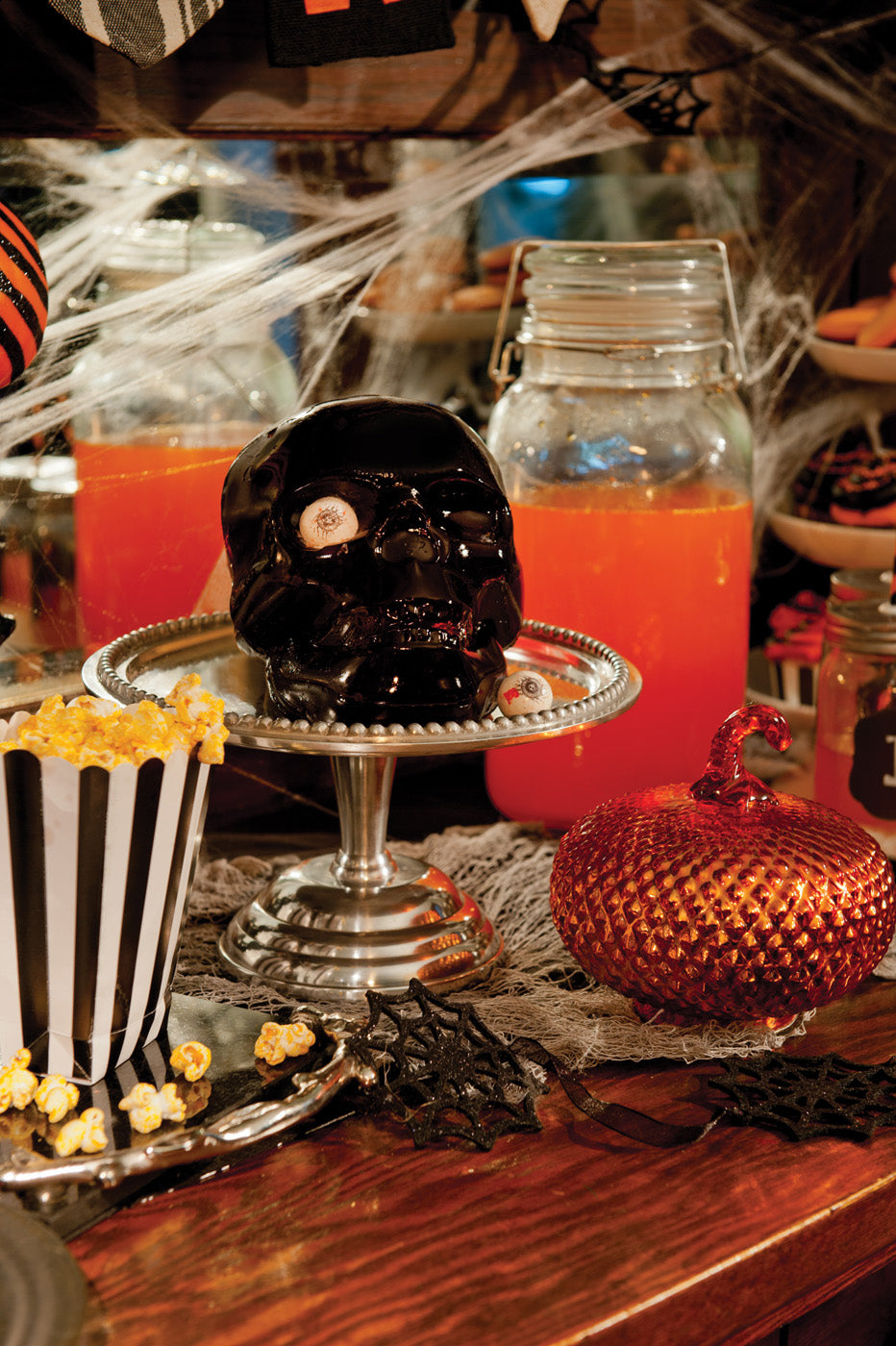 Nordic Ware Haunted Skull Pan