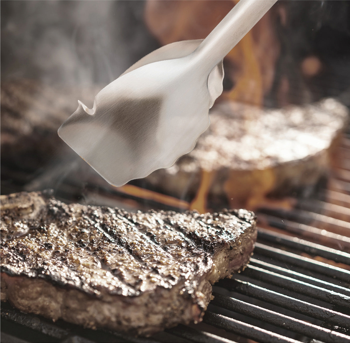 Dreamfarm BBQ Clongs Sit Up Click Lock Tongs, 15-Inch, Stainless Steel